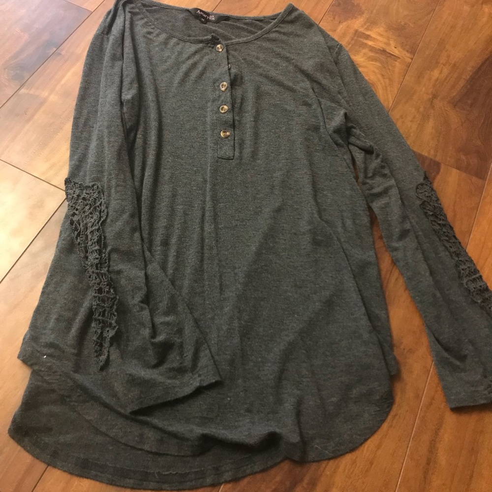 Women’s blouse
